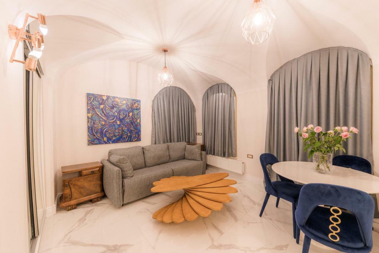Apartman Ab - The